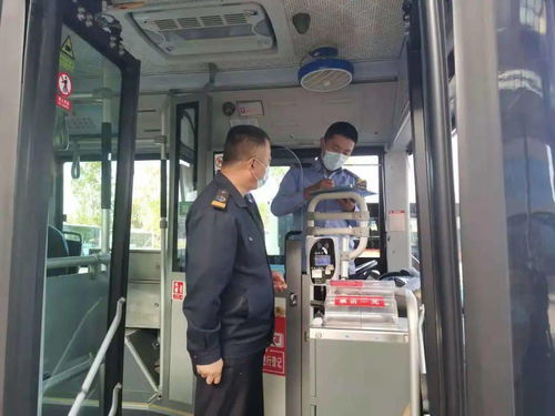 整作風 提服務 樹形象——XX公共汽車公司深入開展文明服務作風整頓活動，全面提升校車運營服務水平