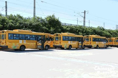 搭載玉柴YCY24發動機 歐輝校車護航北京中小學生安全出行